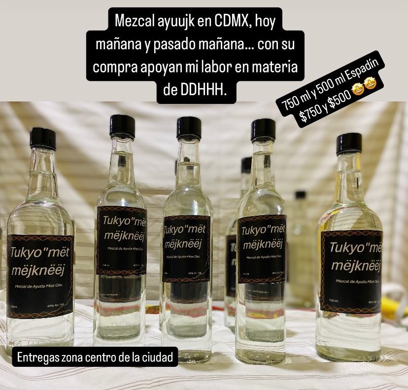 quinomixe's tweet image. Queridxs, mañana salgo a la CDMX y ¡Nuevamente llevo mezcal ayuujk! Con su compra me ayudan afrontar los gastos de acompañamiento que brindo a víctimas. 
Este mezcal es 💯 % artesanal de Tierra Caliente, Ayutla Tukyo’m. El productor es mi tío. No hubo deforestación. 🤠 ¡Aparten!