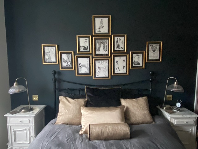 FrontispieceLtd's tweet image. Customer&apos;s arrangement of #pictureframes by #frontispiece of #canarywharf 

#pictureframing #photoframes #passpartout #photomounting #picturechallenge #picture #framing #framingservices #framingideas #frames #frameshop #framedprints #framedart #framedgifts