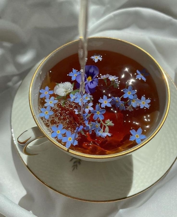 heart_jpg's tweet photo. Floral tea 🌸 https://t.co/pZzZCDI9C6