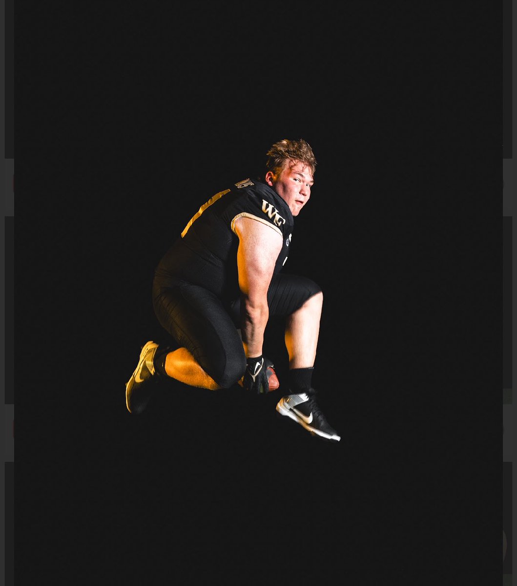 DaltonDeBoer1's tweet image. I’m home!! Go Deacs!!! @WakeFB #commited #wakeup26 #godeacs🎩🎩
@CoachDickert @RobEzell @CoachKaster @Coach_WebbWFU @CoachBenz_ @Coach_JKramer