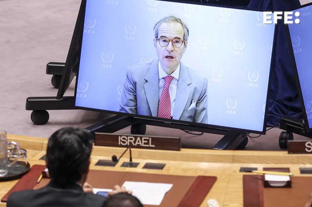 El director general del Organismo Internacional de Energía Atómica dice ante ante la ONU que "nadie, está en capacidad de confirmar los daños subterráneos" en Fordó, la planta principal donde Irán produce uranio enriquecido.
efe.com/mundo/2025-06-…
