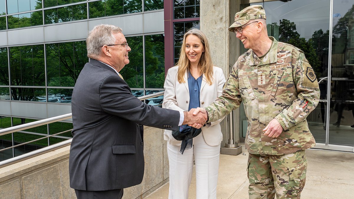 USNorthernCmd's tweet photo. Gen. Gregory Guillot, Commander, North American Aerospace Defense Command and NORTHCOM, visited Johns Hopkins APL to explore cutting-edge technologies supporting homeland defense—from integrated air and missile defense to multidomain awareness and counter-UAS operations.

Check out the full press release at https://t.co/bPJsc7PVhS