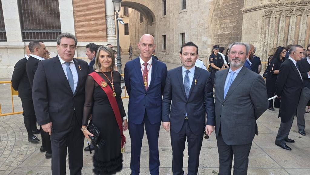 JosGOSALBEZ1's tweet image. 🟢 | Nos quisieron hacer olvidar lo que fuimos.

Pero el #Corpus sigue ahí: firme, auténtico y nuestro.

Valencia no se rinde. Valencia resiste.

#Festagrossa #CorpusVLC