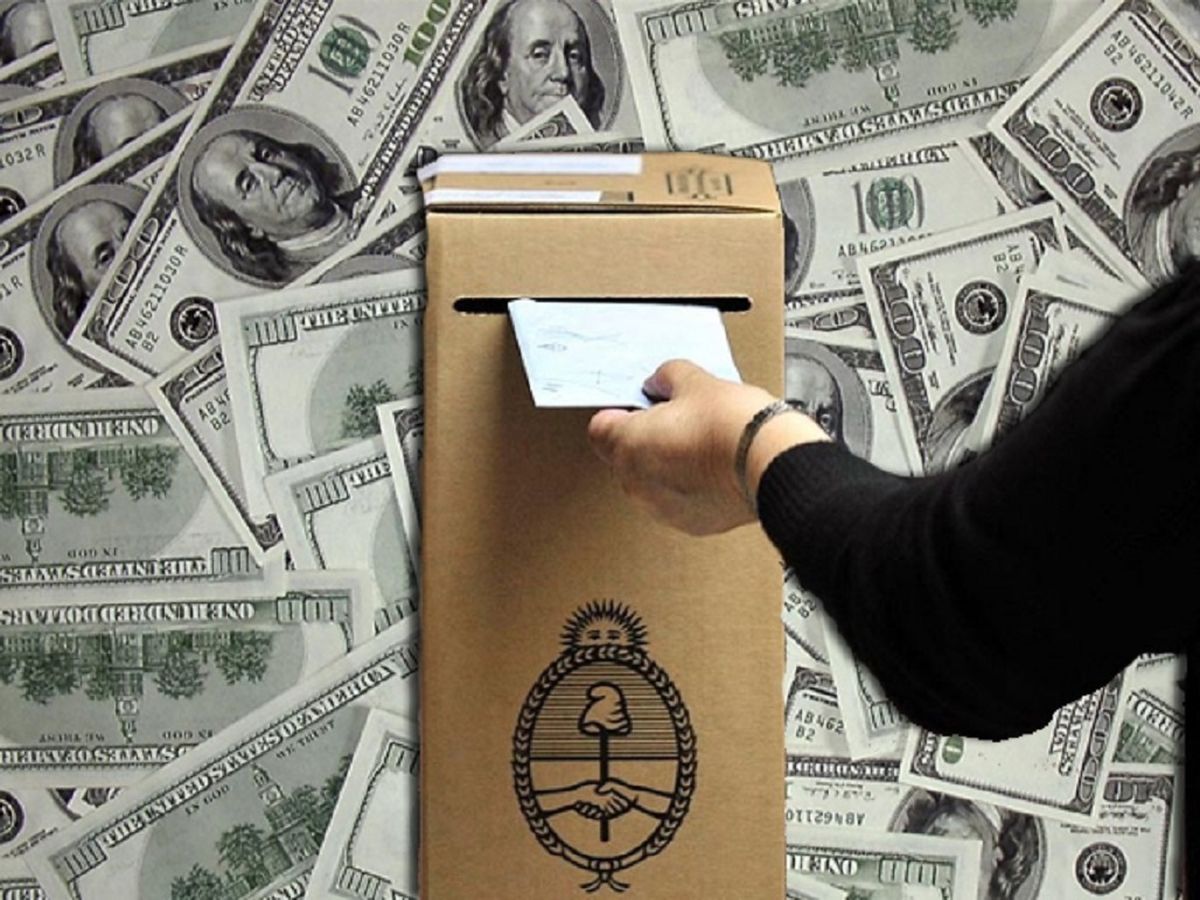 #Encuesta: El 45% de los #ahorristas seguirá guardando #dólares y casi el 30% duda de que su voto genere cambios 

Un estudio de Zuban Córdoba &amp; Asociados analizó el comportamiento de los argentinos respecto al ahorro en dólares y la participación electoral. El relevamiento