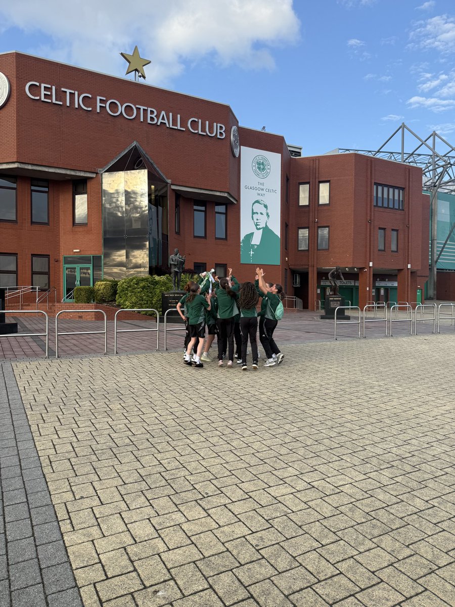 ami mclaughlin tweet media