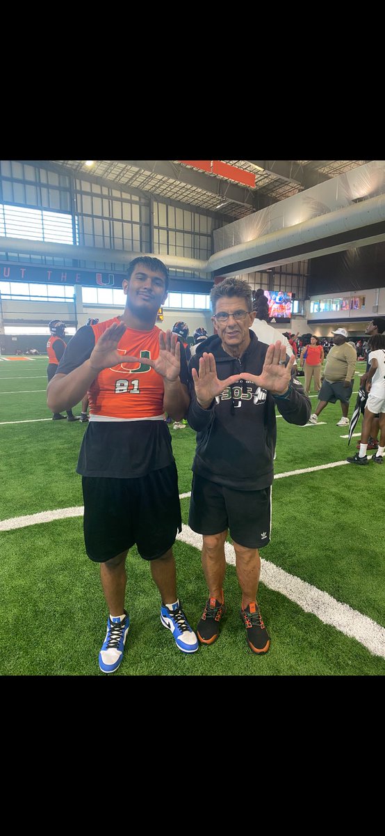 Jordanruiz95_'s tweet photo. Had a great day at @CanesFootball  camp special shout out to @coachstroud for all the pointers 🙌🏼🙌🏼

Also shout out to the legend Jason Taylor

@CoachGGrady @BrunswickFB https://t.co/q2K66e8Lkd