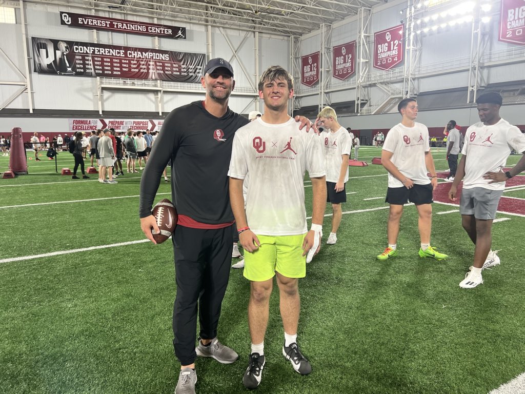 poesmash_jr's tweet photo. Work Hard. Had a great time at @OU_Football camp June 12. Great coaches and great competition. Thank you Coach Finley for working with me! 
@DeerCreekFB @RecruitDCFB @CoachCornell @CoachEmbrey_ @CoachStandley @HScarJr2 @Poesmash66 @DeLeahP @EDGEsportsOK @s_gspeaks @180PhysAthletic
