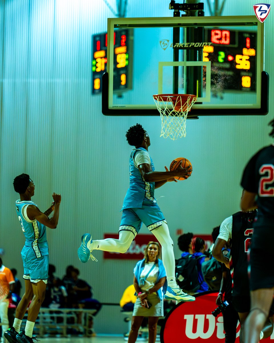 LakePointSports's tweet image. 📸 @GAcoaches Live

🏀@_mannygreen5 // @CedarGroveHoops
🏀@Mj_Curry20 // @graysonhoops
🏀@jordangreen2026 // @NewtonRamsHoops 
🏀@SaulsberryJaron // @NorcrossHoops

@OfficialGHSA | @RYZEHoops