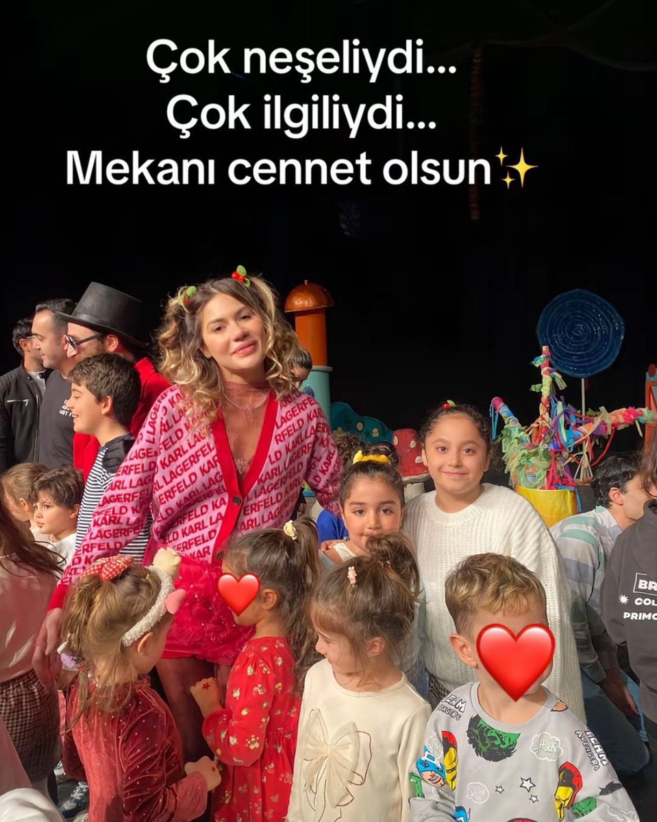 rmiyy3's tweet photo. @regulusbaby Hasta sensin bir kere, kimse kimseyi iftira atmıyor olanı söylüyoruz kızın haline bak, tam kendini toparlamaya çalıştı zaman bu fotoğraf çünkü o tiyatro ona iyi geliyordu ne hikmetse hanımefendinin şikayetinden sonra kız bir daha tiyatro’da çıkmadı https://t.co/Lkwtd2ycVD