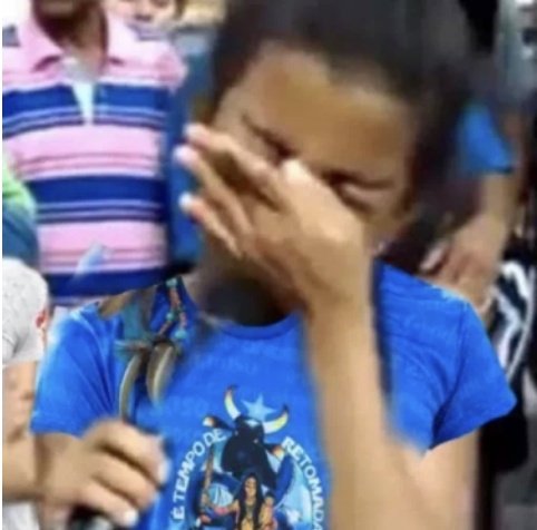 Eu nao aguento mais o aeroporto de Guarulhos,  pq que tinha de atrasar meu voo e perder a conexão? E nem pode pedir bebida alcoólica com o voucher da HEINEKEN que ganhamos nessa bodega. Já era pra eu estar passando calor em MAO e ca estou com frio nessa terra sem amor (SP)