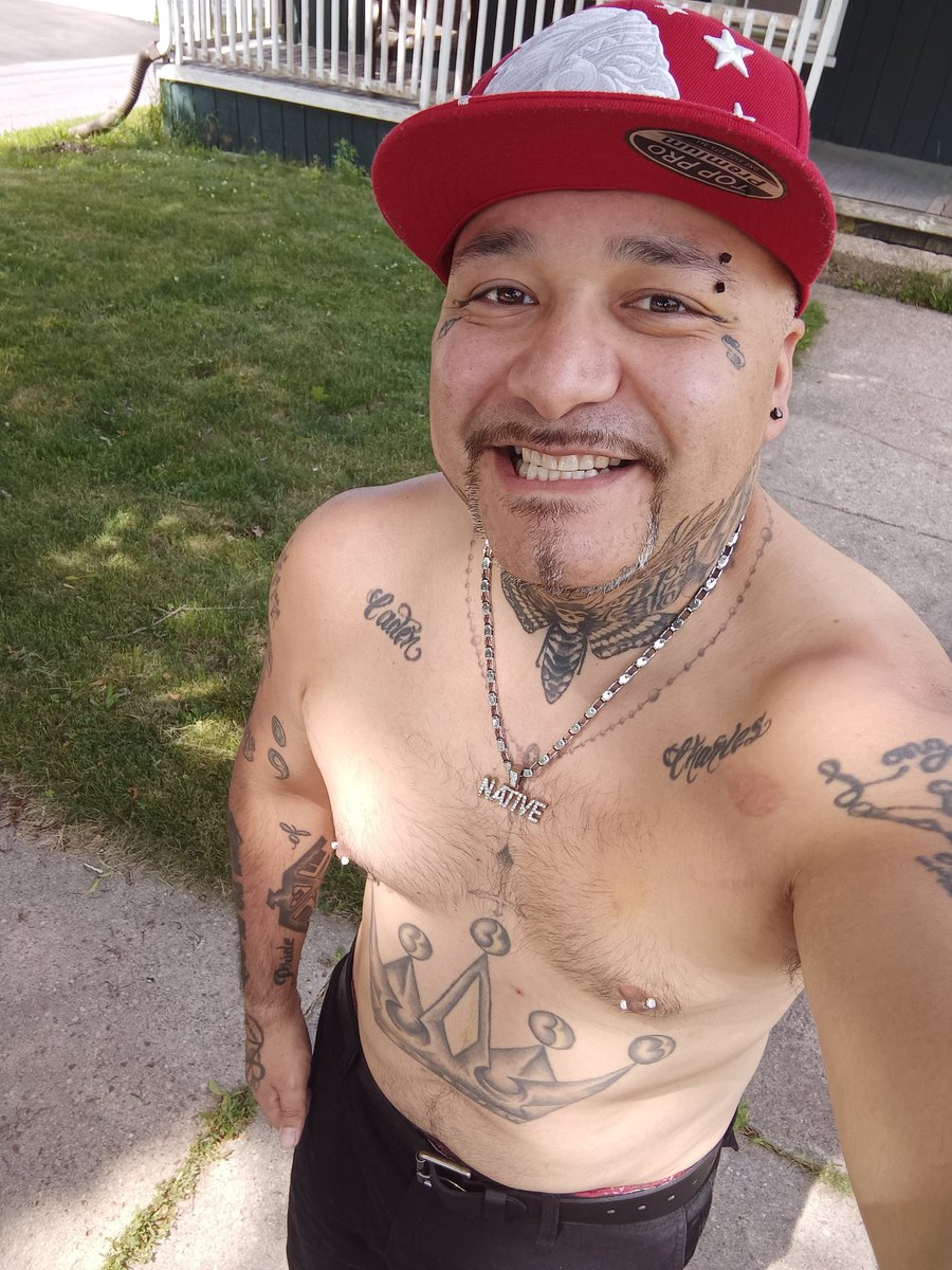 CharlesKagigeb2's tweet photo. Single and ready to be in a relationship. Preferably with someone that is sober like myself. #single #lookingforlove #sober #fromWI https://t.co/jyYe0rVNfn