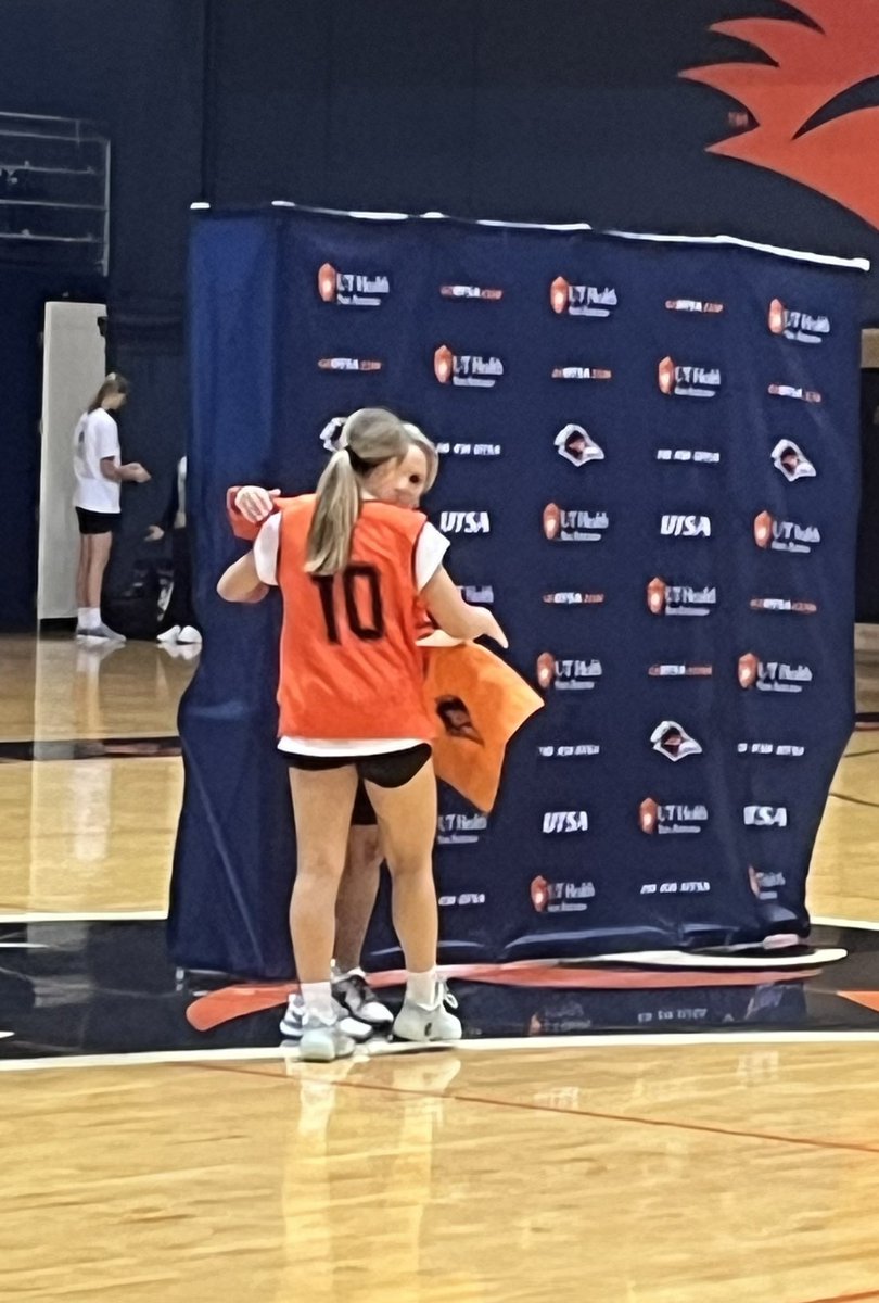 Maddie Broxterman (@maddiebrox2027) on Twitter photo Thank you <a href="/UTSAWBB/">UTSA Women’s Basketball</a> for an amazing camp! I’m grateful for the training & honored to have been selected for the All Star game & winning the 1:1 competition. It was so fun learning from the coaches, current players & especially competing with very talented athletes, including many Thank you <a href="/UTSAWBB/">UTSA Women’s Basketball</a> for an amazing camp! I’m grateful for the training & honored to have been selected for the All Star game & winning the 1:1 competition. It was so fun learning from the coaches, current players & especially competing with very talented athletes, including many