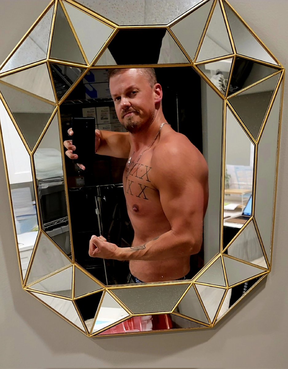 Conrad🏳️‍🌈 tweet media