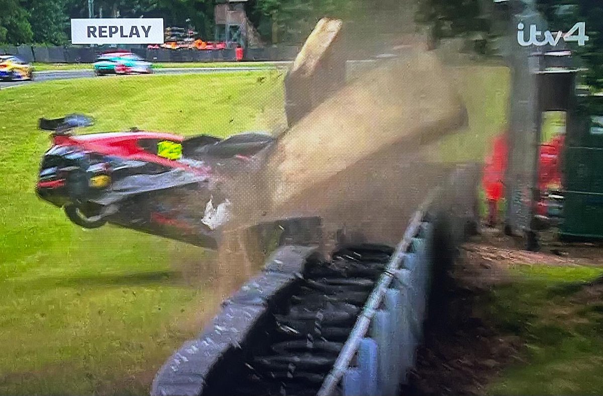 WHAT A DAYYYY!!! 😫😫😅😅🤦🏼‍♂️🤦🏼‍♂️ 

Another medical centre trip at Oulton then an independents win…

More info in the image… 👇🏼

<a href="/restartracing22/">Restart Racing</a>