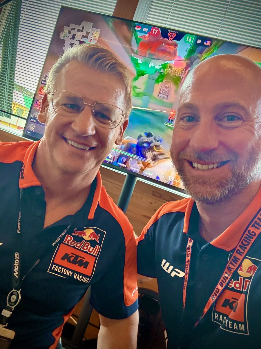 phillyPhan24's tweet image. My most sincerest thanks to @KTM_Racing for inviting me to be their guest at the #MugelloGP yesterday. You made my entire weekend so special! 🧡💙 the nicest of people and of course, the best team in motorsports 🫶🏼🇮🇹