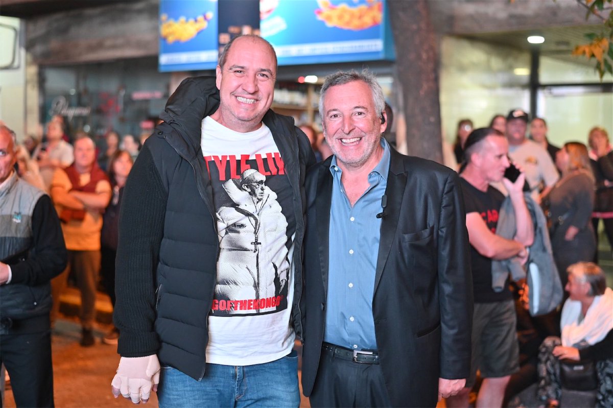 mira que linda foto que tengo con ⁦<a href="/jrodriguezok/">Juan rodriguez</a>⁩ en la celebración de los 50 años del Hotel &amp; Spa República, junto a la Familia Palena !!

buen domingo para todos 

#VamosMardelPlata👍🇦🇷

⁦<a href="/RevistaCentral1/">Revista Central</a>