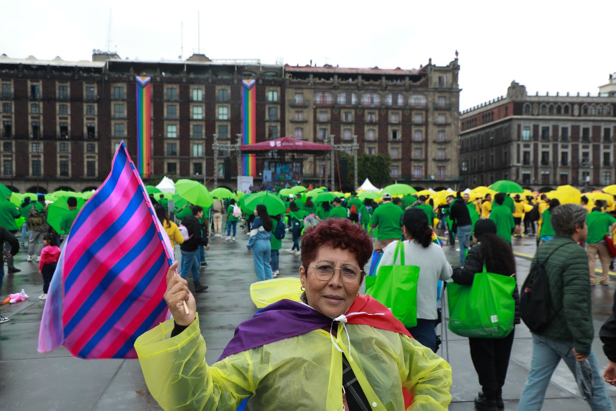 El corazón de México es el corazón de la diversidad y la paz. Desde aquí, en nuestro Zócalo, levantamos la bandera más grande del mundo: la del amor que triunfa con orgullo. 

En la Ciudad de México, la diversidad se celebra, se protege, se respeta y se convierte en política
