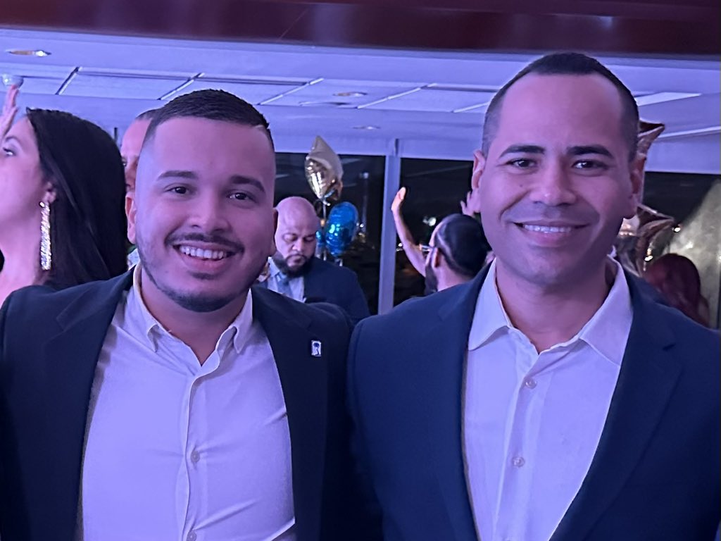 🎉 ¡Feliz cumpleaños a mi amigo Luis Rodríguez Díaz! 🎂

Hoy celebro la vida de un gran ser humano y servidor público comprometido con la excelencia y el desarrollo cultural de Puerto Rico. Como presidente de la Corporación de Puerto Rico para la Difusión Pública, tu liderazgo ha