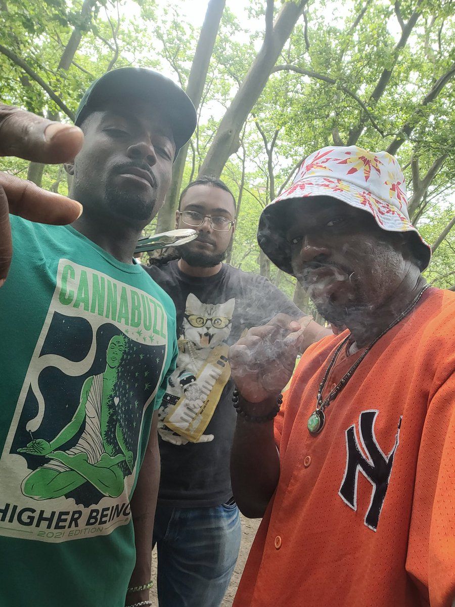 Squirrel 🐿 BBQ with the Fellas 🌊🌊🌊

💯💯💯 🐿🐿🐿 💵💵💵

We're Outside Kicking It

Enjoying the Sunday 

🔥🔥🌭🍗🍖

<a href="/NYCSquirrelsNFT/">NYC Squirrels NFT || 50% MINTED</a> 
<a href="/nycluxurysmoker/">nycluxurysmokersclub</a>