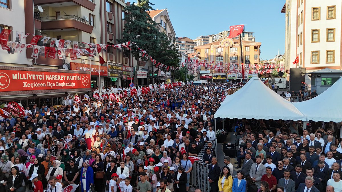 MhpAnkara06's tweet photo. "MU H T E Ş E M S İ N  KEÇİÖREN"

MHP Keçiören İlçe Başkanlığı Atama Töreni
🇹🇷🇹🇷🇹🇷
MHP Keçiören İlçe Başkanlığı görevine Sn. Kenan Yağmur atanmıştır. Yeni atanan İlçe Başkanımıza ve yönetim kurulu üyelerine başarılar dileriz.

Atama törenimize büyük bir coşku ve heyacanla yoğun ilgi gösteren onbinlerce Keçiörenli hemşerimize teşekkür ederiz.

Bilge Liderimiz, Genel Başkanımız Sn. Devlet Bahçeli Beyefendi’nin emrinde; durmadan, yorulmadan, inançla çalışmaya devam edeceğiz.

Birliğimiz beraberliğimiz daim olsun.
