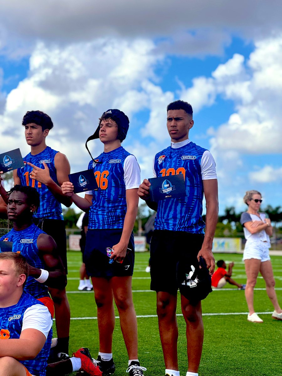 gregtillman14_'s tweet photo. All Glory to God🙏🏽 FBU TOPGUN ALL CAMP WR  and earned an invite to @NationalComb1ne @FBUcamp @TheUCReport @TomLoy247 @PRZVicCastillo @RivalsFriedman https://t.co/iigYxlrvhc