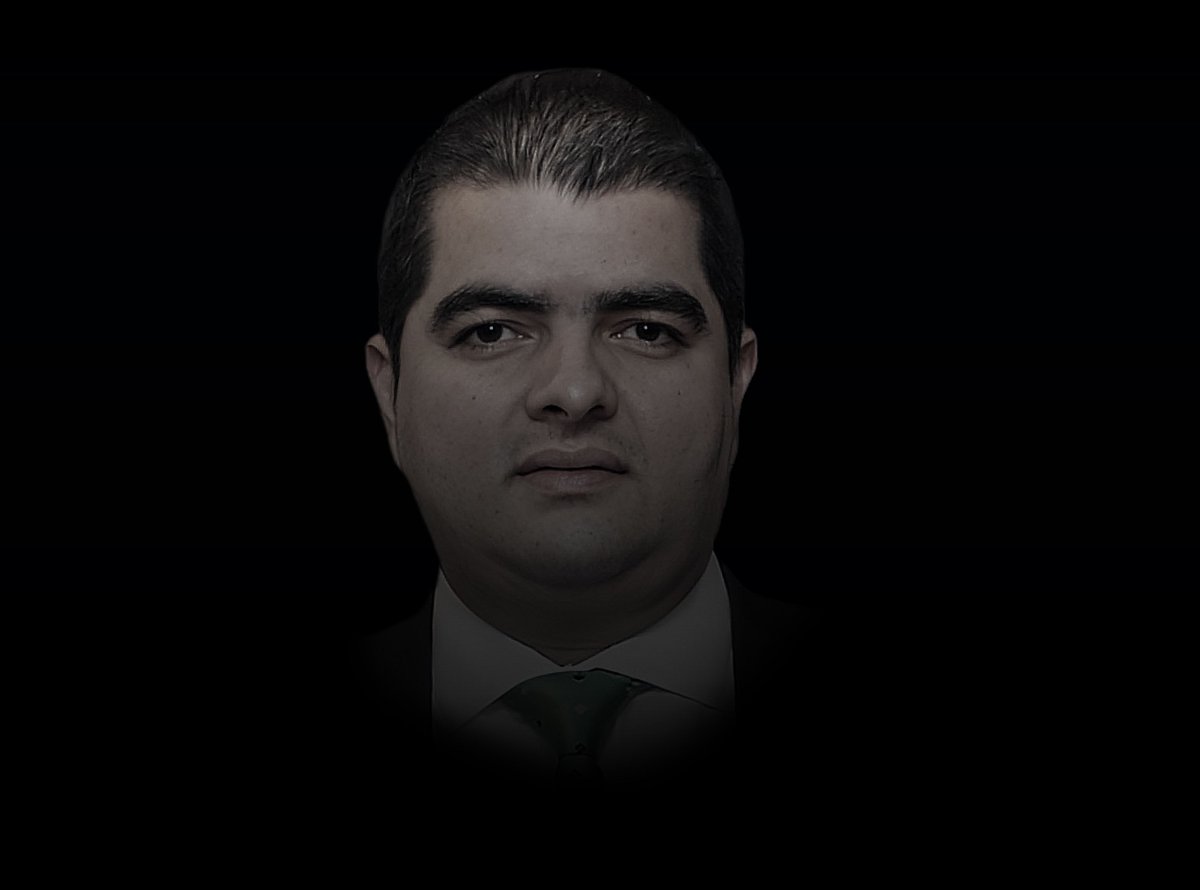 Julián Bedoya, exsenador liberal inhabilitado por un título académico fraudulento, también apoyó la campaña presidencial de Petro en Antioquia. Su gente recibió cargos en entidades del Estado, como el ICFES. cuestionpublica.com/house-of-narin…