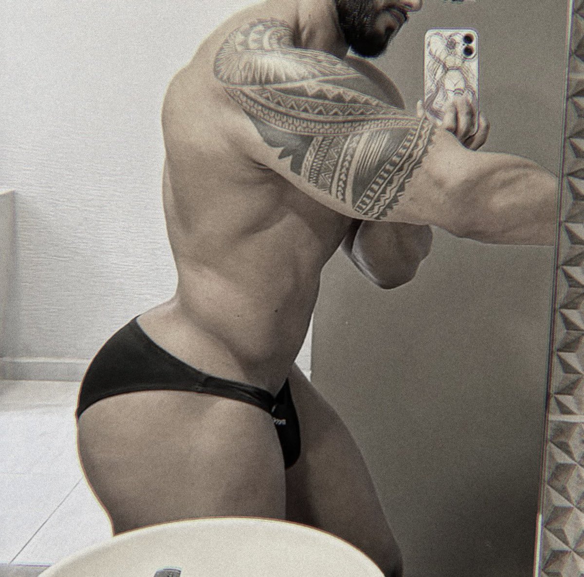 He’s got some new ink recently.