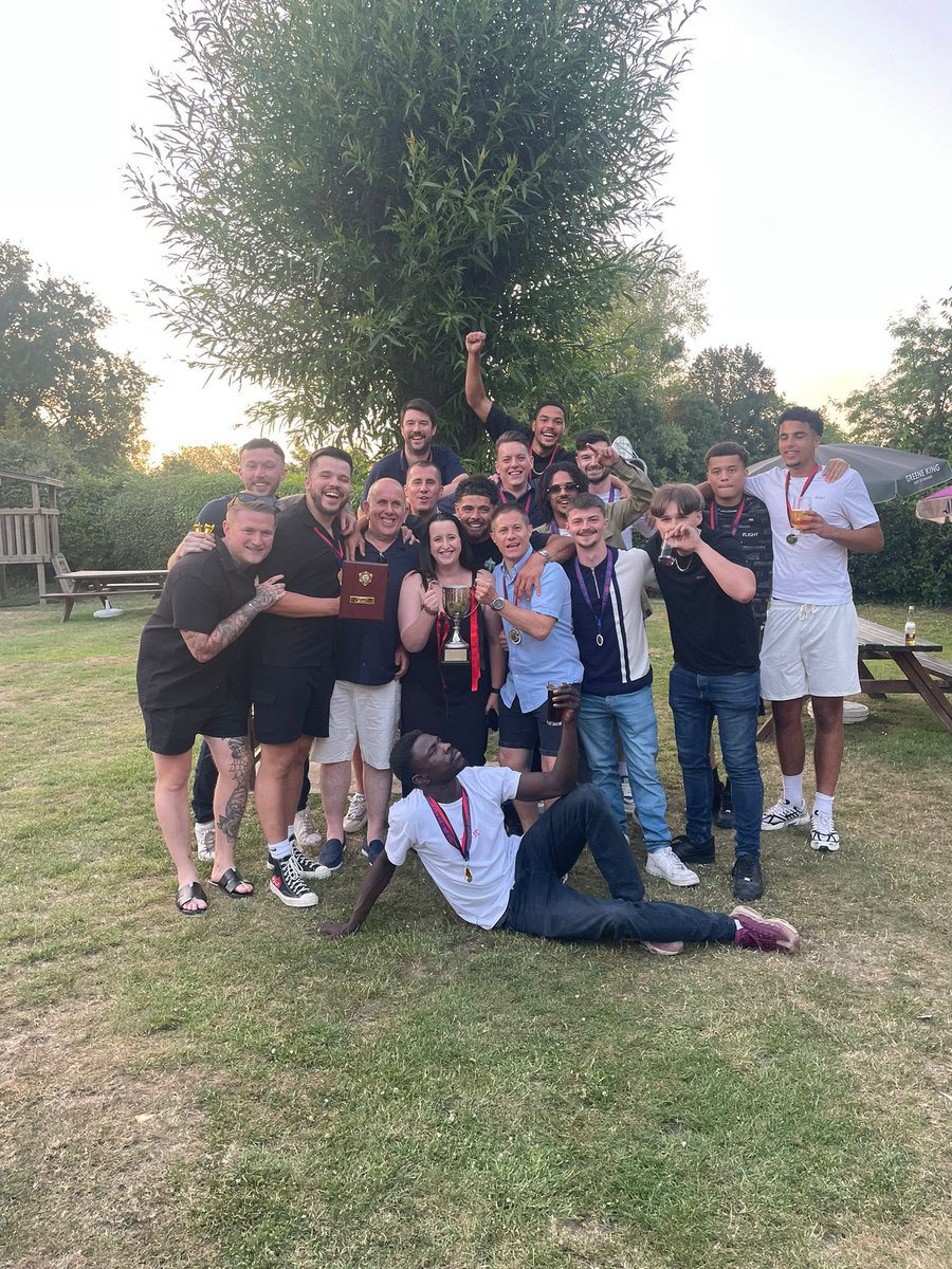 Thank you to Margaret and Allan from <a href="/ThamesValleyPL/">Thames Valley PL</a> to came down to our awards night to present our trophy! 

Back to back league winners 🏆
3 back to back promotions 🏆
3 Trophies in 3 seasons 🏆🏆🏆

What a team! 🔴⚫️

#upthestags