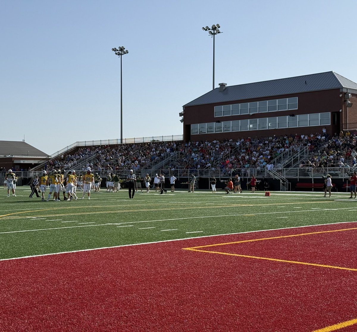 NE8manFB's tweet image. We would like to thank all Players, Parents, Coaches, Hall of Famers and Family members that braved the heat to came out to make our game and Hall of Fame the best 8-Man football celebration in the country. #N8M