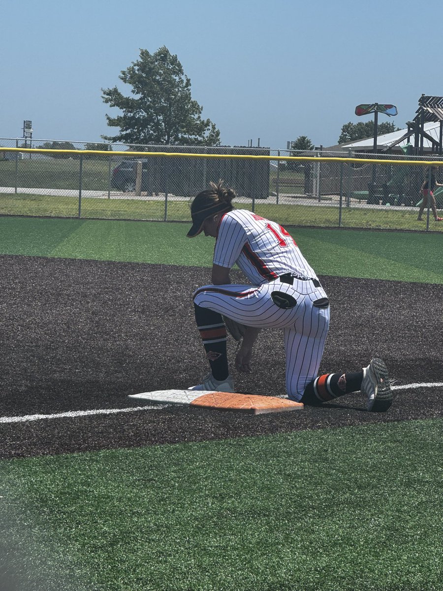 Brynlee Hopkins 2027 (@brynlee_hopkins) on Twitter photo lead off in our semi-final with a solo HR! <a href="/TopGunEvents/">Top Gun Events</a> Branson College Prospect Series! Now on to the championship game
#BeElite #Team12 lead off in our semi-final with a solo HR! <a href="/TopGunEvents/">Top Gun Events</a> Branson College Prospect Series! Now on to the championship game
#BeElite #Team12