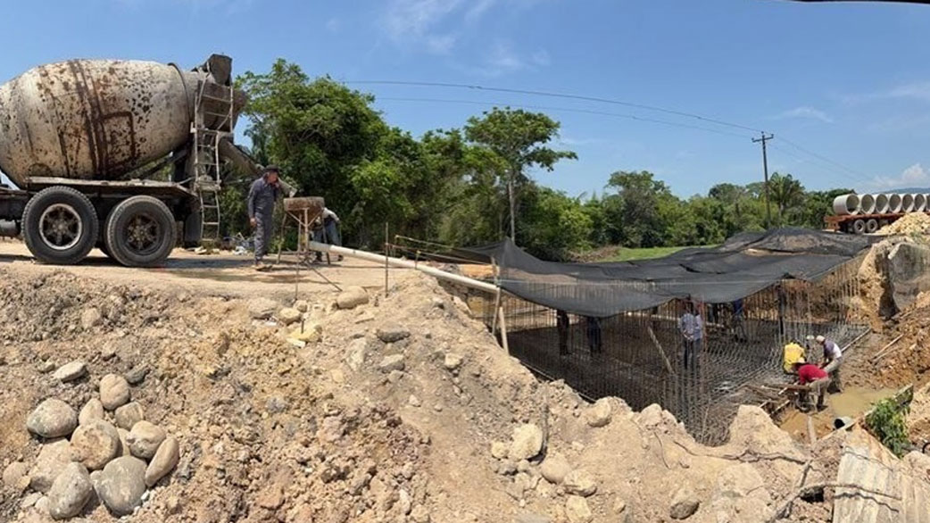 #Nacionales | Gobernador Freddy Bernal anunció construcción de muro de contención y reactivación de paso vehicular en Táchira

Amplía la información aquí: noticiasvenevision.com/noticias/nacio…

#NoticiasVenevision #22Jun