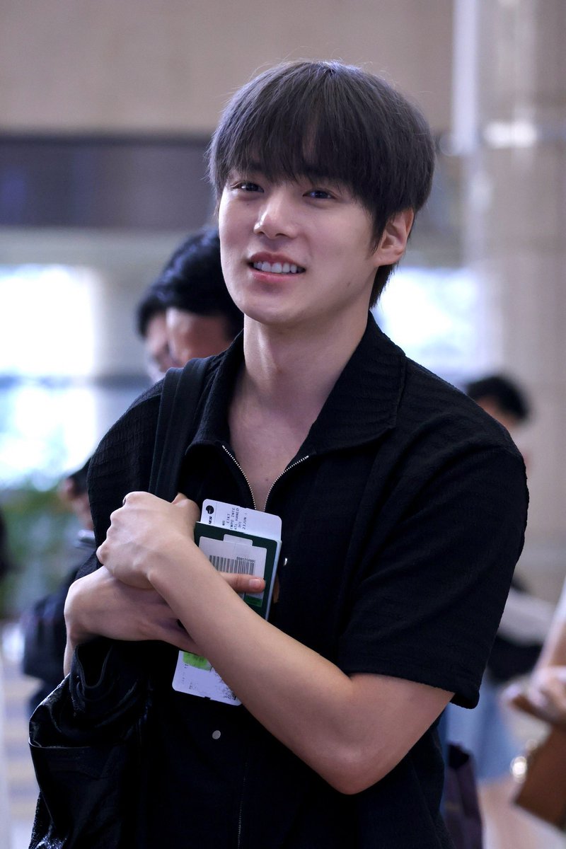 웃어서 예쁘다💙