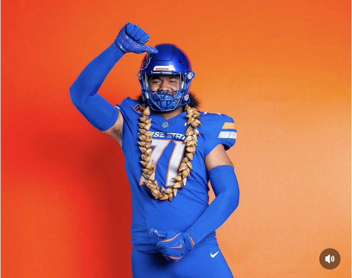 MountMiguelFB's tweet image. 3⭐️ Mount Miguel Left Tackle IOSUA FALEAGAFUA on his official trip to Boise State University! #ValleyUP
@GregBiggins
@BrandonHuffman
@BlairAngulo
@adamgorney
@ChadSimmons_