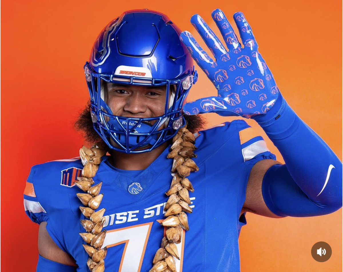 MountMiguelFB's tweet image. 3⭐️ Mount Miguel Left Tackle IOSUA FALEAGAFUA on his official trip to Boise State University! #ValleyUP
@GregBiggins
@BrandonHuffman
@BlairAngulo
@adamgorney
@ChadSimmons_