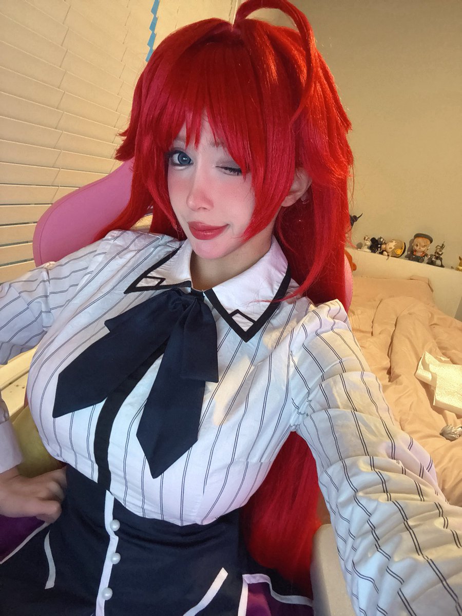 Streaming as Rias today 🕺🏻