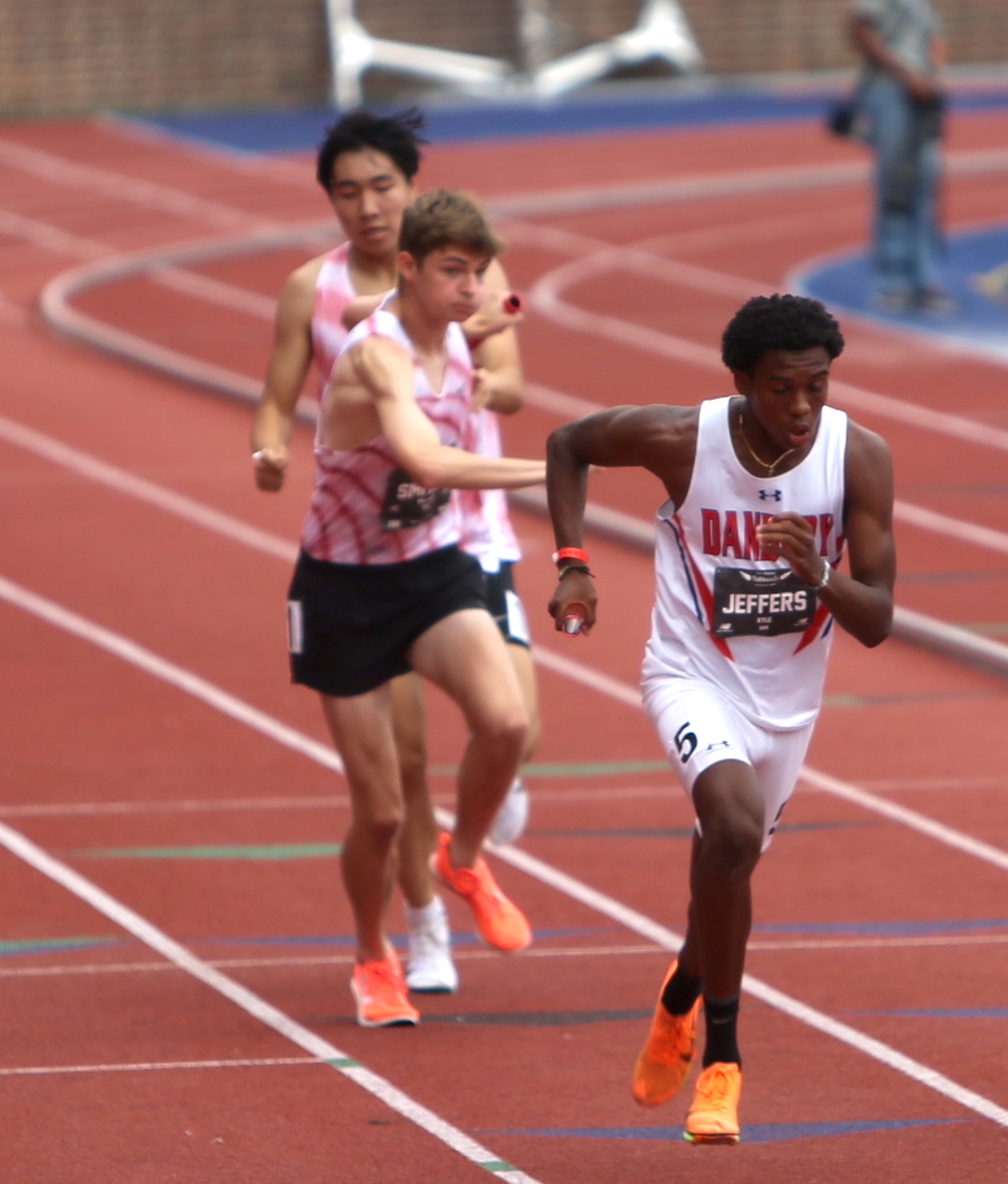 Mike Koff (@mike_photograph) on Twitter photo Eagles, Blackbirds & Dutch ran w/ confidence at nationals. Eagles' Andrew Turinsky 16th in MS 2-mile, Blackbirds' Shayla Hyman 66th in MS 2-mile, Eagles' Sophia Chromczak an All-American in steeple, Dutch DMR 11th. <a href="/GoDutchAthletix/">GuilderlandAthletics</a> <a href="/CoachRickert_BC/">Coach Rickert</a> <a href="/BCSDAthletics/">BC Eagle Athletics</a> <a href="/GuildBoysRun/">Guilderland High Boys XC/Track & Field</a> Eagles, Blackbirds & Dutch ran w/ confidence at nationals. Eagles' Andrew Turinsky 16th in MS 2-mile, Blackbirds' Shayla Hyman 66th in MS 2-mile, Eagles' Sophia Chromczak an All-American in steeple, Dutch DMR 11th. <a href="/GoDutchAthletix/">GuilderlandAthletics</a> <a href="/CoachRickert_BC/">Coach Rickert</a> <a href="/BCSDAthletics/">BC Eagle Athletics</a> <a href="/GuildBoysRun/">Guilderland High Boys XC/Track & Field</a>
