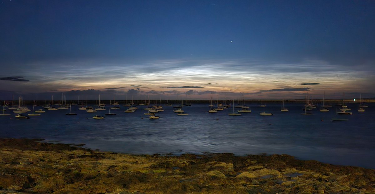AntonWardPhoto's tweet image. Noctilucent Clouds
#northwales #beautifulwales #holyhead #Anglesey #wales
#wales @Ruth_ITV @ItsYourWales @DerekTheWeather @metoffice @BBCWthrWatchers @Schafernaker @ChrisPage90 @ITVCharlieP @S4Ctywydd @WeatherAisling @StormHour @BBCWthrWatchers @Sue_Charles @SabrinaJayneLee