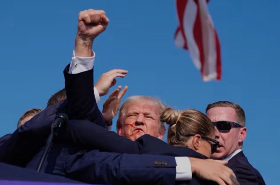 Many are saying this was a staged event

What do you think?