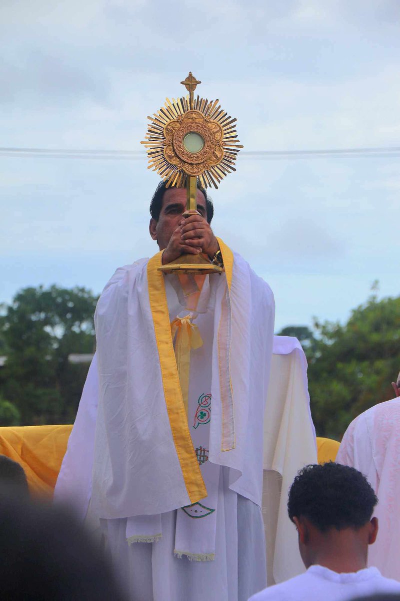DuavataNews's tweet photo. Faithful Celebrate Corpus Christi in Lami with Procession and Prayer
read more:
https://t.co/f5Ai8Q8lPF
#ICPL #CorpusChristiSunday #Fiji https://t.co/RprF3gRt3C