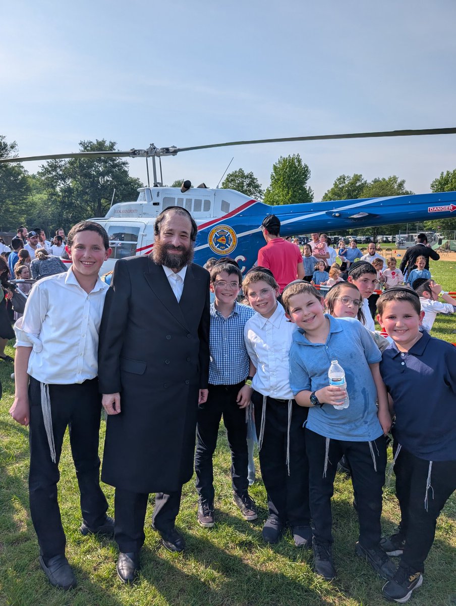AronWieder's tweet image. Chaverim Kids Safety Day was a great success. We handed out helmets to help keep our kids safe. A special thank you to @RocklandSheriff for bringing the chopper and to everyone who helped make the event possible. @ChaverimRocklnd