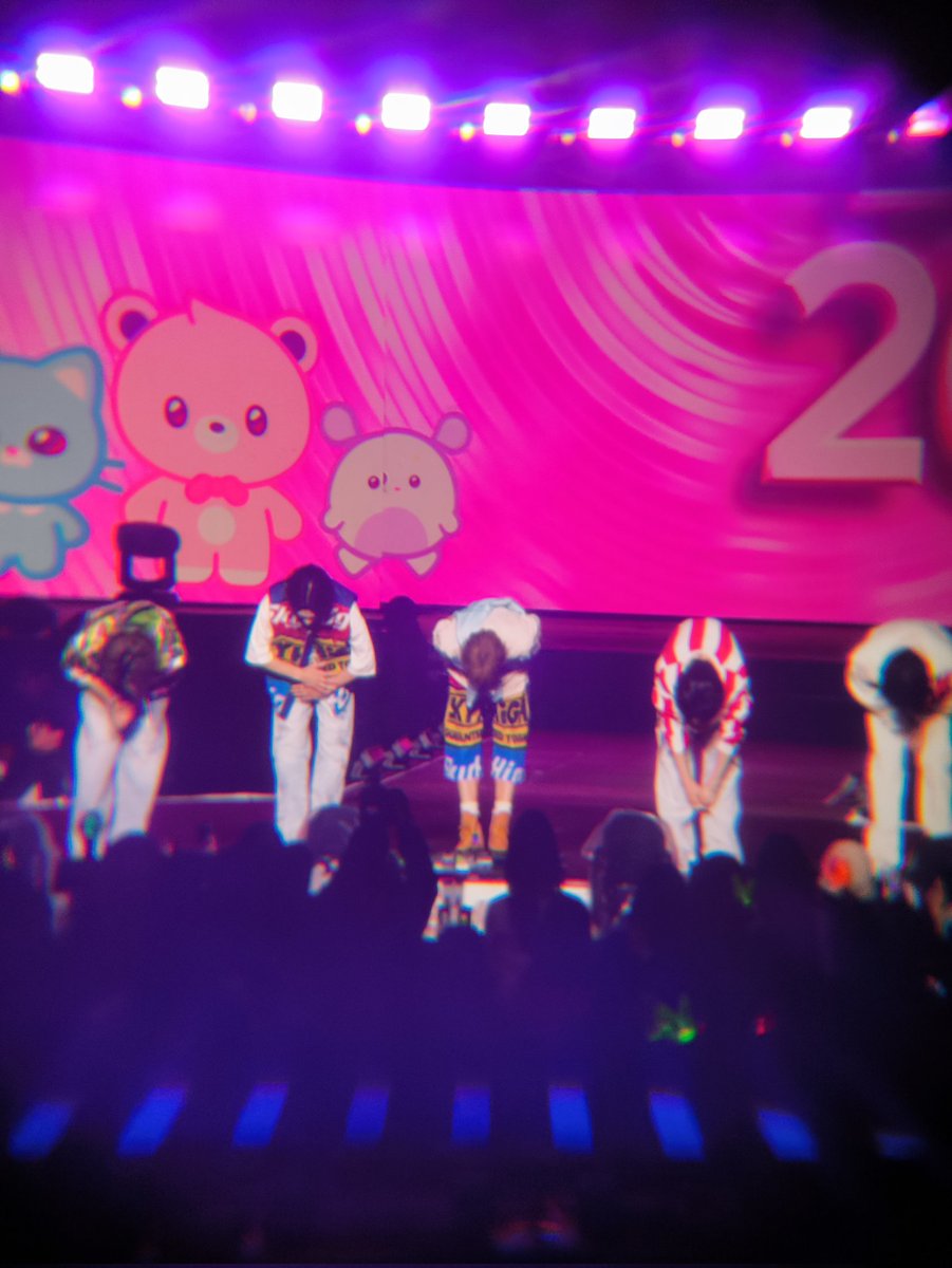Haechann_Renjun's tweet photo. I MISS THEM SO MUCH, SM BRING'EM BACK!!!!! 

grité peor que un chaneque 😿😿😿 
@SMTOWNGLOBAL
@WayV_official

 COME BACK TO MEXICO
#WeWantWayVinMEXICO
#WayV_No_Way_Out_in_MEXICO https://t.co/ZXT5opYlIq