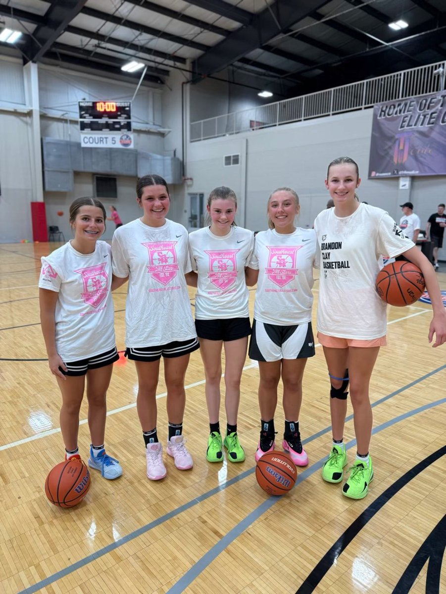 zoeycurry2029's tweet image. Had an amazing two days with the best! I learned so much and can’t wait to see you again! Thank you @BrandonClayPSB @bclaymarketing 
@bayleigh_eisele @IamHannah2029 @addisonblum2029 @AnnalinSullivan