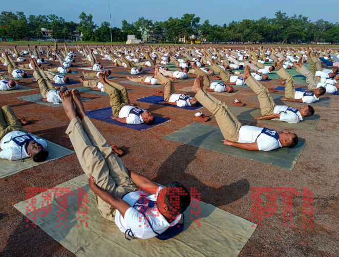 PTI_News's tweet photo. STORY | South Africa marks International Day of Yoga with events at UNESCO sites

READ: https://t.co/tj6nzNV6ep

(File Photo) https://t.co/jsNGLoMvuz