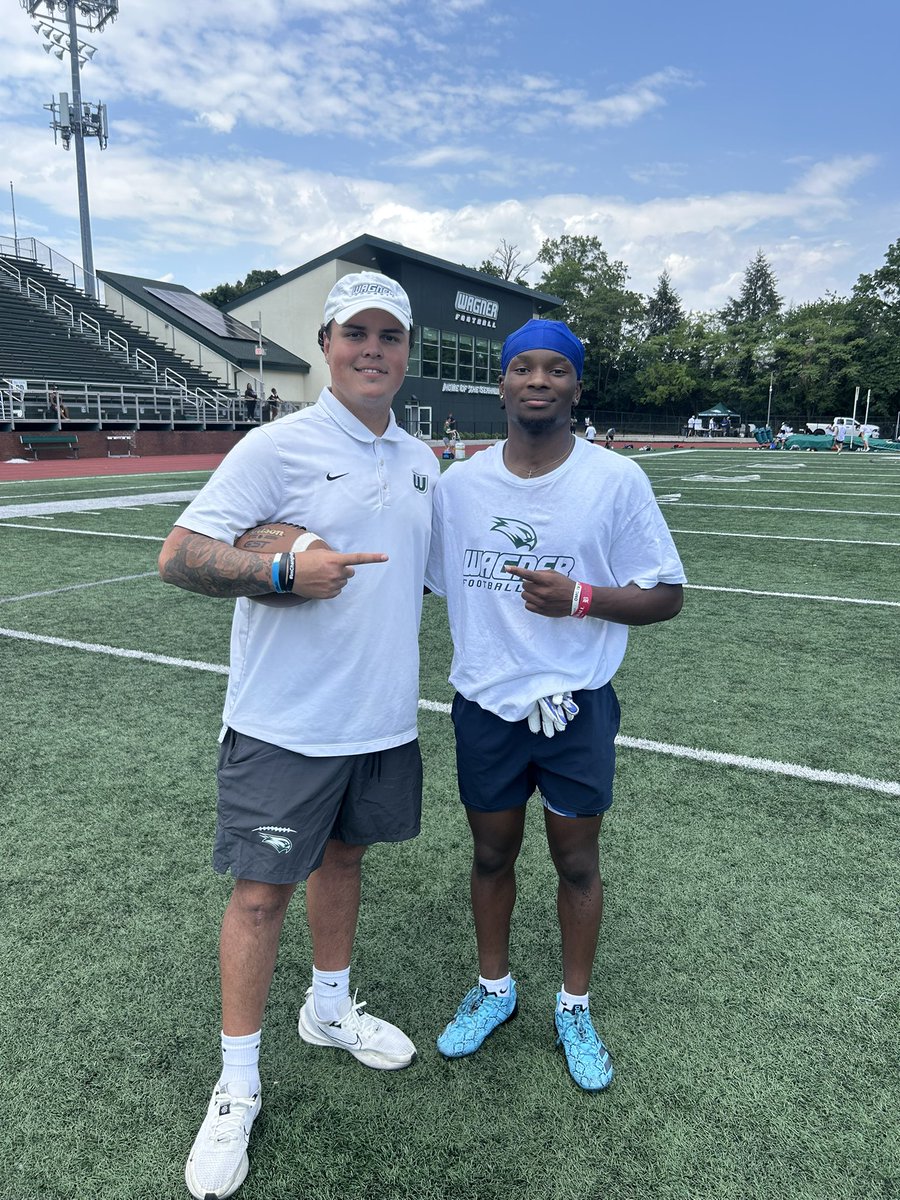 andy_KabalaJr's tweet photo. Had a great camp yesterday at @Wagner_Football Thank you for the coaching and the opportunity!🙏🏾 @CoachCzeluz @Coachjfortiz 
*miss the 1on1 clips https://t.co/DGzYr2pylo