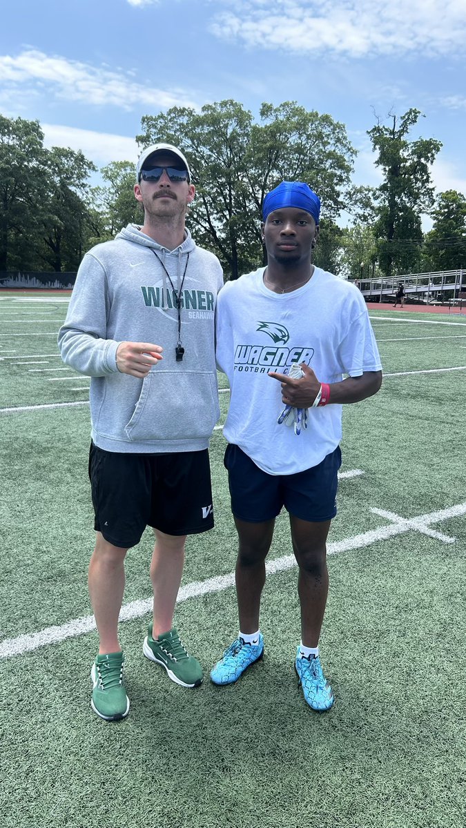andy_KabalaJr's tweet photo. Had a great camp yesterday at @Wagner_Football Thank you for the coaching and the opportunity!🙏🏾 @CoachCzeluz @Coachjfortiz 
*miss the 1on1 clips https://t.co/DGzYr2pylo