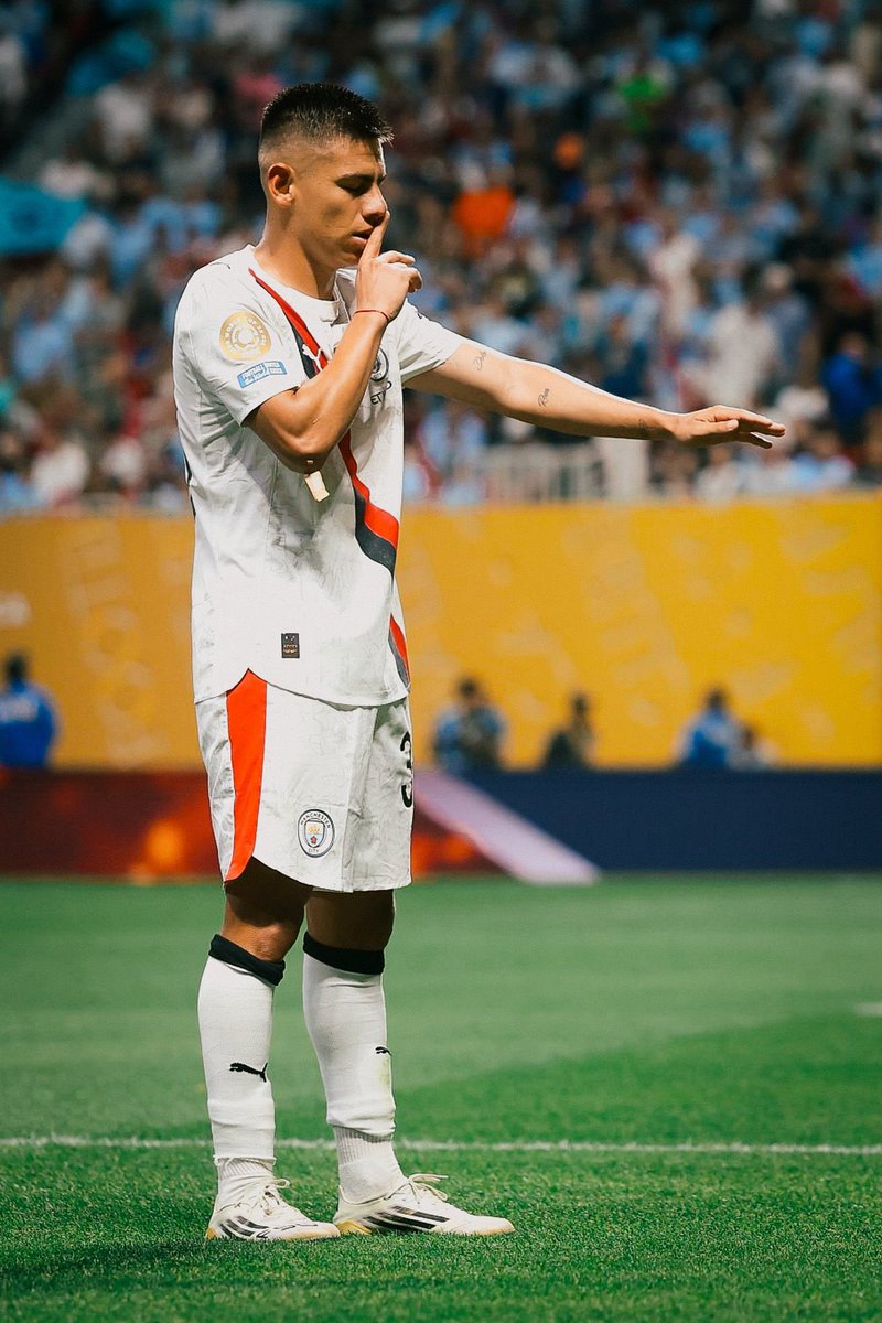 Ryan (@bernardoooov3) on Twitter photo Claudio Echeverri is a star. Claudio Echeverri is a star.