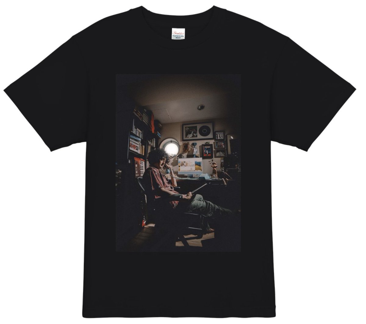 BITTERS_inc's tweet image. 【みののTシャツ販売のお知らせ】
書籍『みののミュージック』刊行を記念して予約生産したオリジナルTシャツ(#みのT)をBITTERSストアにて少量数ですが販売いたします。
ぜひこの機会にお買い求めくださいませ。
◎商品詳細はコチラ! → x.gd/lP4mj