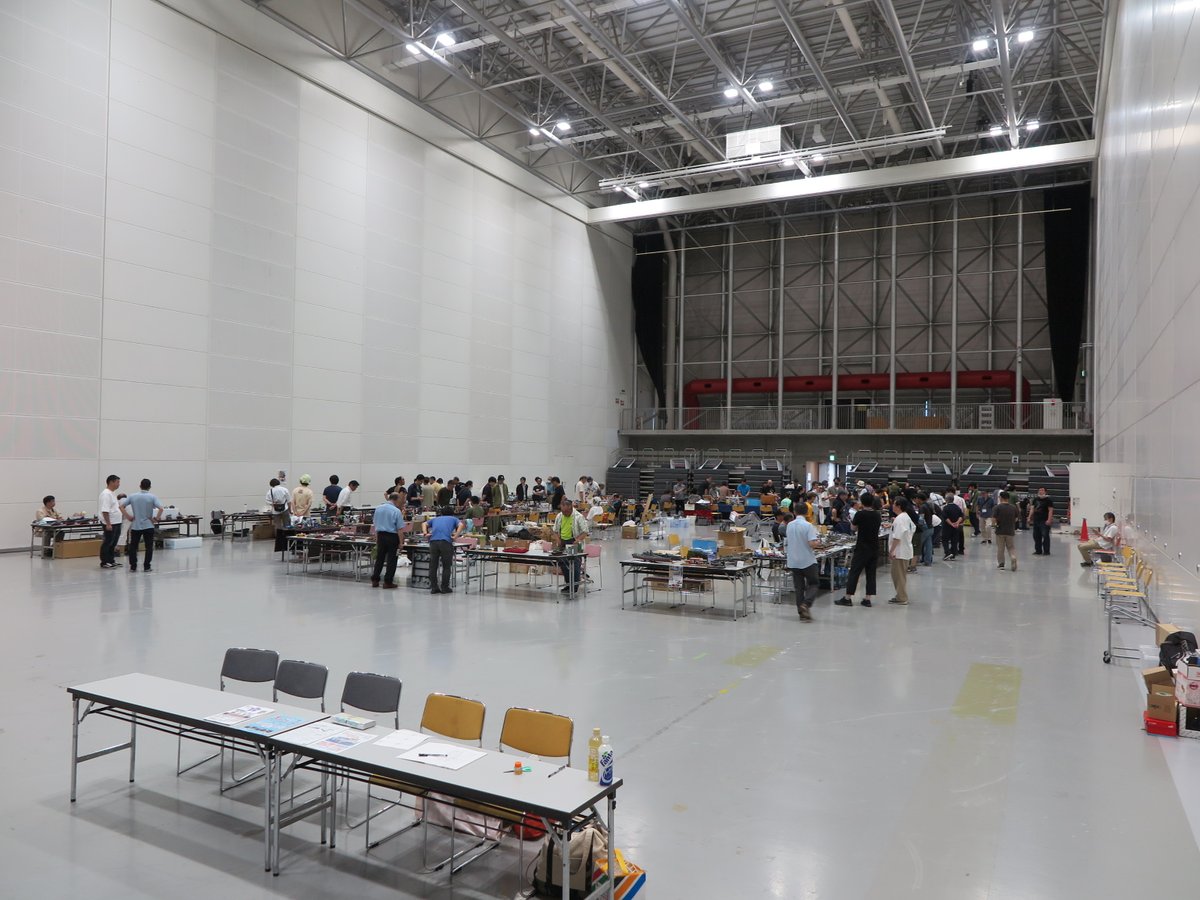 catusabo's tweet image. #東北モデラーズクラブ合同展
昨日は東北モデラーズクラブ展に出展させて頂きました。各倶楽部さんと交流できて楽しい時間を過ごさせて頂き運営のW氏に感謝。ひさしぶりに手持ちの艦艇ほぼ全部を展示した。作りかけは一杯あるのは内緒だ。