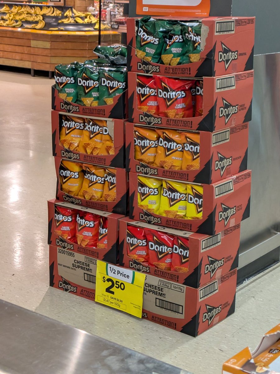 HolyDaprawn's tweet photo. Yo quick question but when were Doritos $5? https://t.co/jihreJz28h