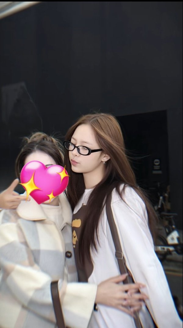 FORCHANYA_TH's tweet photo. [PREDEBUT] น้องชัญญ่าสวยมาก 💖💖

#CHANYA #온찬야 #ชัญญ่า https://t.co/fgBpmWXm0O